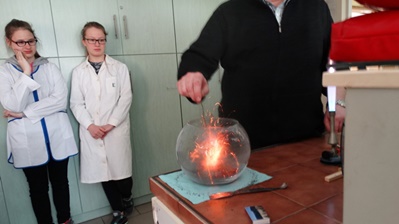 Laboratorium chemiczne dla młodszych